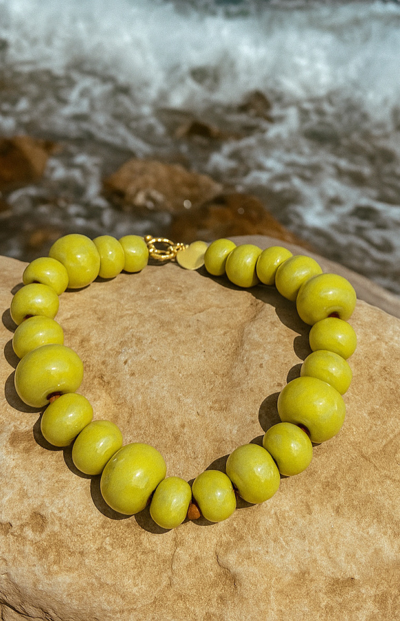CERAMIC NECKLACE LIME