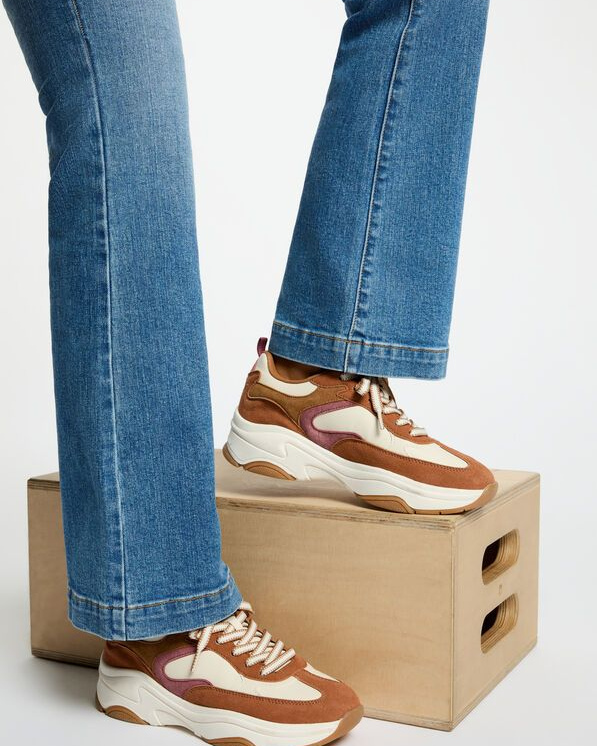 ΠΑΠΟΥΤΣΙ 1MARIE